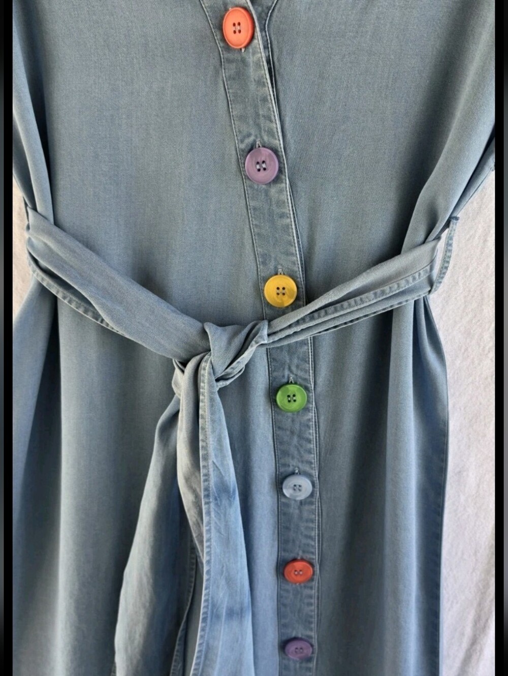 Chelsea & Theodore Women’s Light Blue Denim Dress Colorful Buttons Sz L - Picture 6 of 7